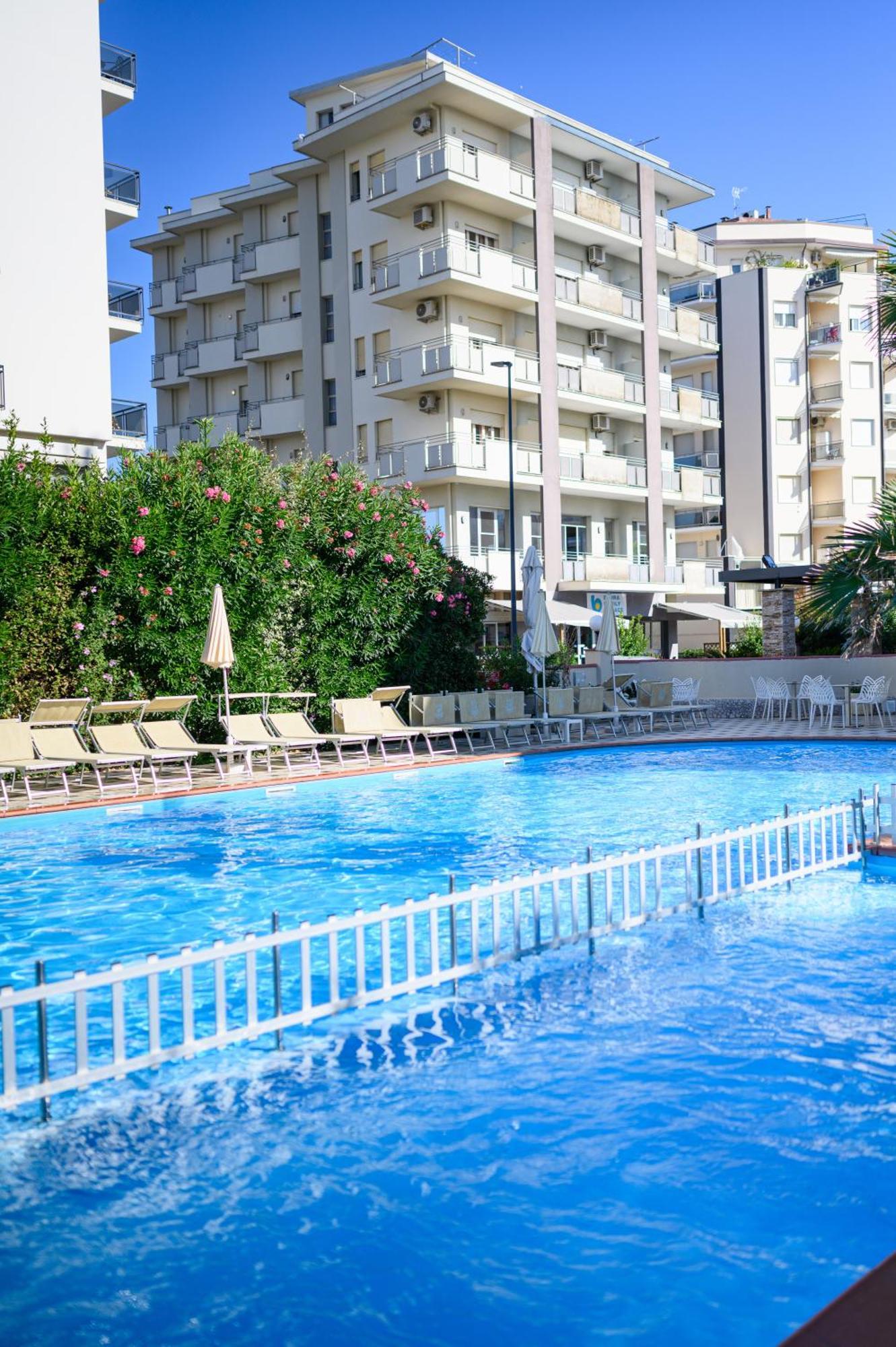 Hotel De Paris Lido Di Savio Extérieur photo