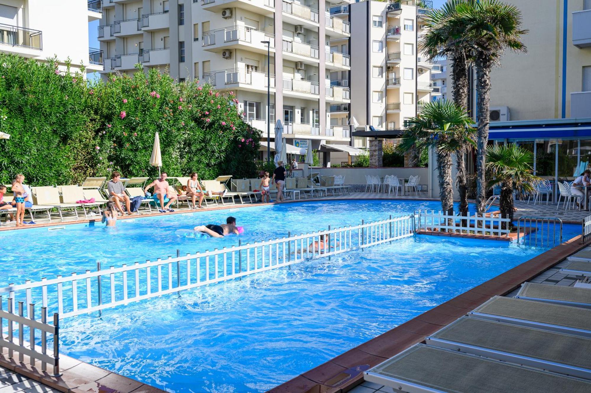 Hotel De Paris Lido Di Savio Extérieur photo